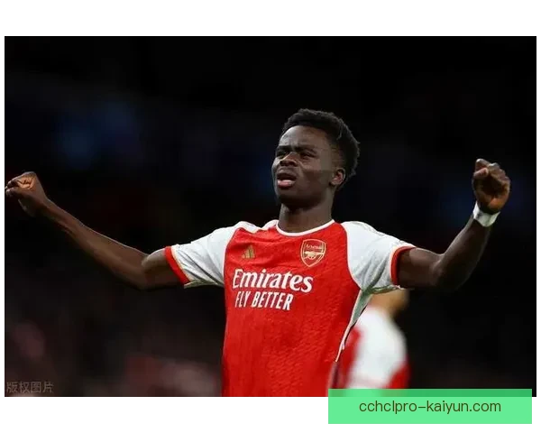 萨卡与球迷互动方式多样，展现亲和力与社区参与度